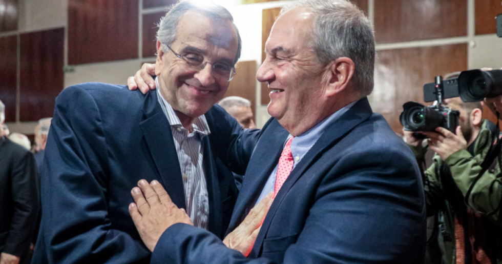 «Μπηχτές» Καραμανλή κατά Μητσοτάκη από την Καλαμάτα